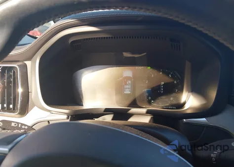 2018 Volvo Xc60 T6 Inscription from USA, damaged, VIN LYVA22RL7JB073734